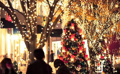 クリスマスにカラオケはアリ 彼との関係別 聖夜の過ごし方調査 恋占ニュース 恋愛 占いのココロニプロロ