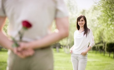 アラサーでモテ期到来！急に男性ウケがよくなった女性がしたこと3つ