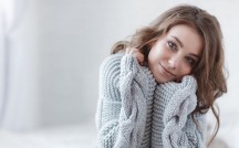 今季トレンドのニット、男子ウケ抜群の色と形は？