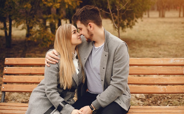 なぜ年下彼女と付き合いたいのか 年上彼氏が彼女に期待すること 恋愛 占いのココロニプロロ なぜ年下彼女と付き合いたいのか 年上彼氏が彼女に期待すること 恋愛 占いのココロニプロロ